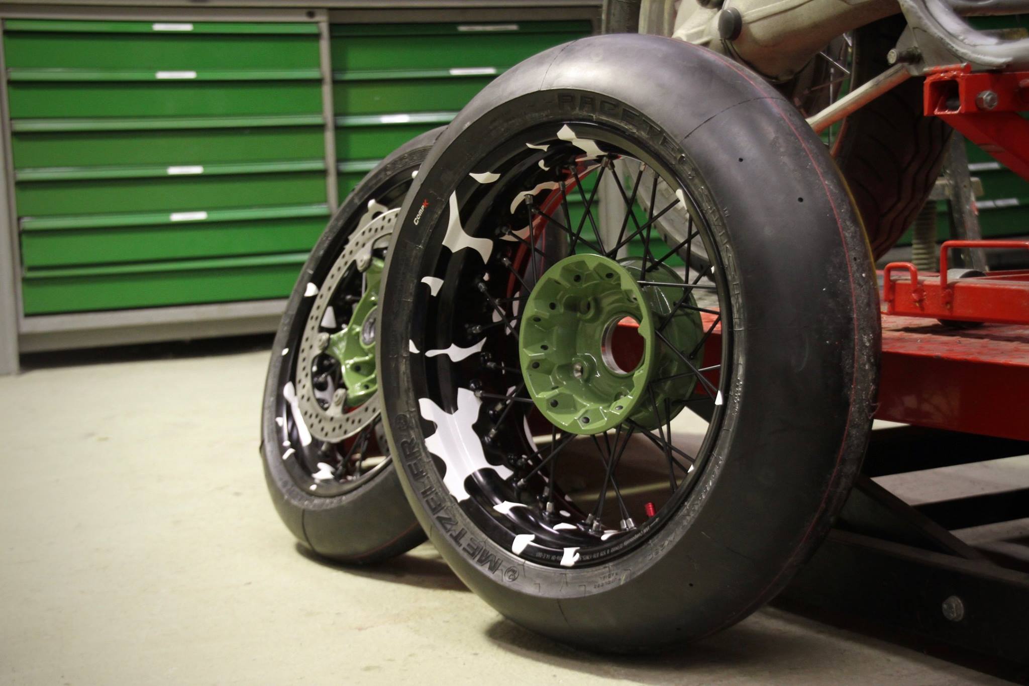 Wheelporn.